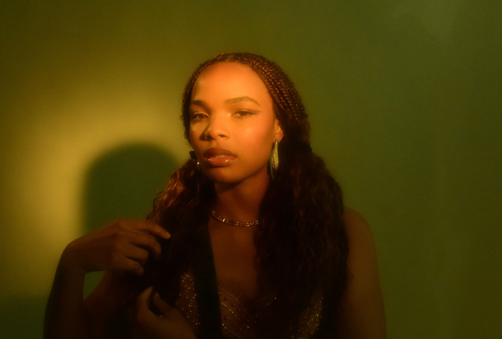 Miné New Single "Crave" Explores the Search for Real Connection in Love