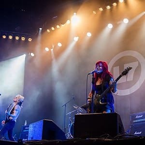 L7 Bassist Jennifer Finch Dies After Brain Cancer Diagnosis