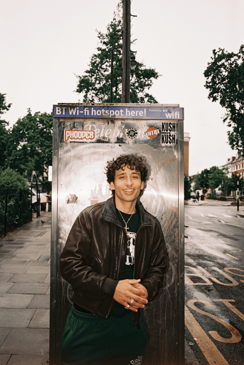 KhakiKid Shares New Single 'Easy Does It'
