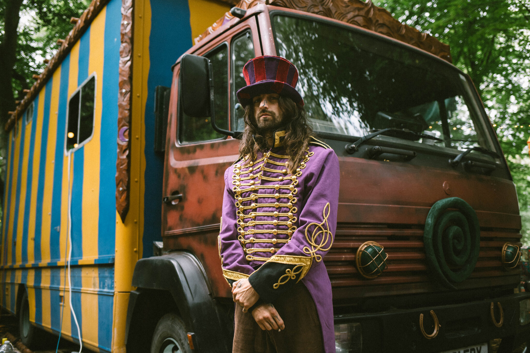 Cam Cole Brings A Spark Of Optimism On ‘Chasing Dreams’